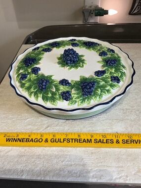 Vintage Style Eyes pie dish with Lid